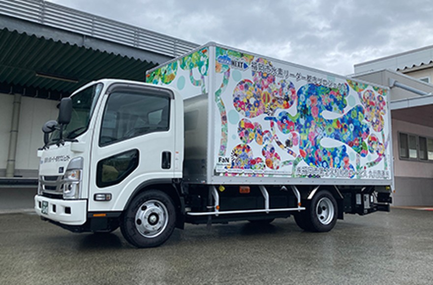 給食配送用のFCトラック（FC給食配送車）